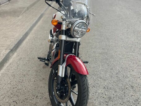 2024 Royal Enfield Super Meteor, красный, 680000 рублей, вид 3