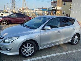 2011 Hyundai i30 I Рестайлинг, серебристый, 799900 рублей, вид 2