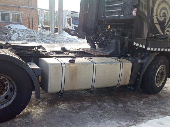 2010 Iveco Stralis, чёрный, 2200000 рублей - вид 2