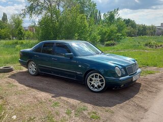 1996 Mercedes-Benz E-Класс 200 II (W210, S210), зелёный, 270000 рублей, вид 2
