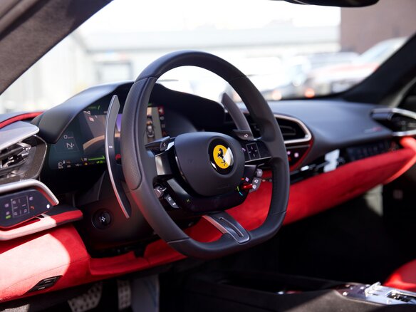2023 Ferrari 296 GTB, красный, 34750000 рублей - вид 19