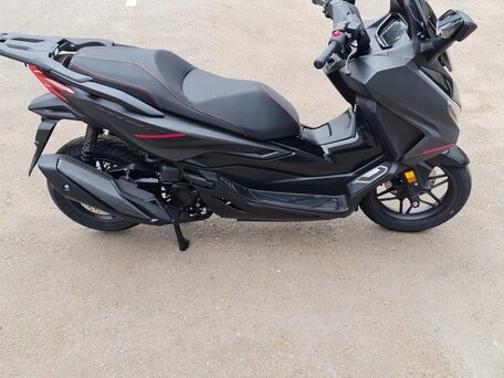 2025 Honda Forza, чёрный, 1200000 рублей, вид 3