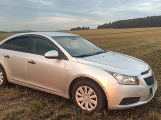 2010 Chevrolet Cruze I, серебристый, 540000 рублей, вид 2