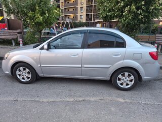 2011 Kia Rio II Рестайлинг, серый, 450000 рублей, вид 5