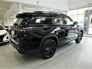 2024 Changan CS95 I Рестайлинг 2, чёрный, 4699900 рублей, вид 2