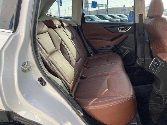 2021 Subaru Forester MHEV V, белый - вид 13