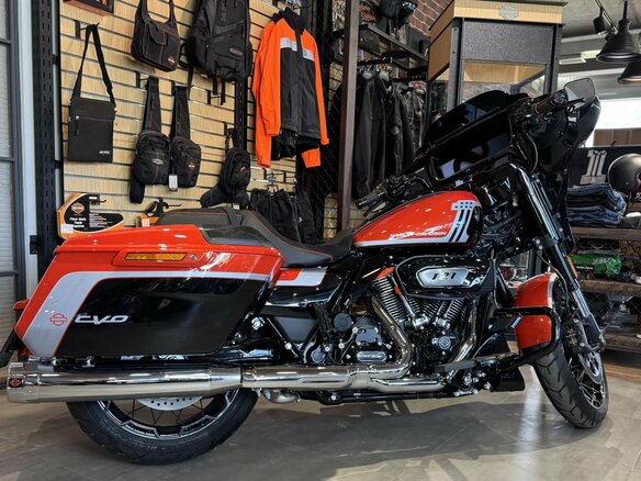 2024 Harley-Davidson CVO Street Glide, оранжевый, 4900000 рублей - вид 28