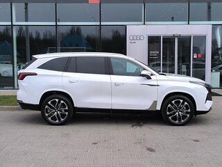 2026 Москвич М90, белый, 4199000 рублей, вид 4