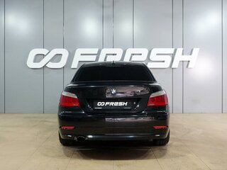 2009 BMW 5 серии 520i V (E60/E61) Рестайлинг, чёрный, 749000 рублей, вид 4