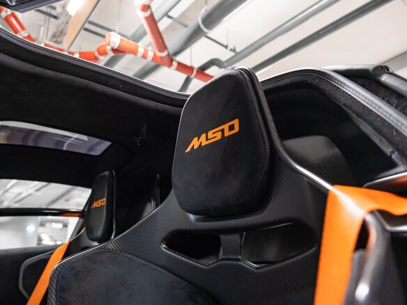 2019 McLaren Senna, оранжевый, 130000000 рублей - вид 25