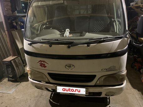 2003 Toyota Dyna, белый, 1350000 рублей, вид 5