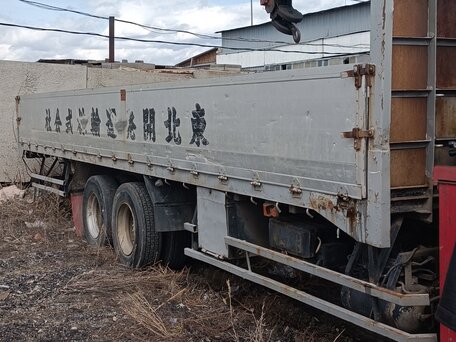 1990 Isuzu Giga (C-series), белый, 3350000 рублей, вид 1