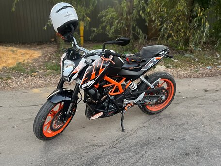 2014 KTM 390 Duke, белый, 365000 рублей, вид 1
