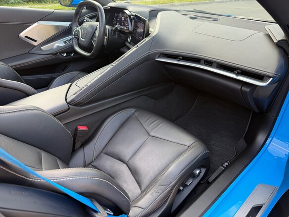 2021 Chevrolet Corvette Stingray C8, голубой, 13900000 рублей - вид 12