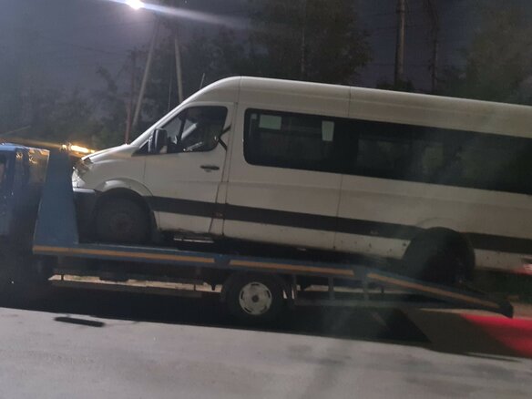 2010 Isuzu Elf (N-series), синий, 1600000 рублей - вид 13