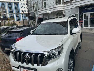 2016 Toyota Land Cruiser Prado 150 Series Рестайлинг 1, белый, 3900000 рублей, вид 1