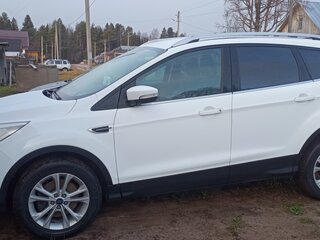 2018 Ford Kuga II Рестайлинг, белый, 1850000 рублей, вид 4