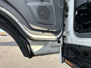2017 Isuzu Elf (N-series), белый, 3600000 рублей, вид 3