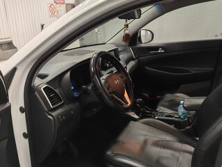2020 Hyundai Tucson III Рестайлинг, белый, 2500000 рублей, вид 3