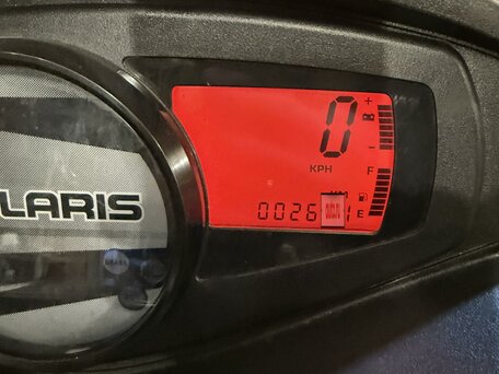 2014 Polaris Widetrak IQ, чёрный, 1000000 рублей, вид 1