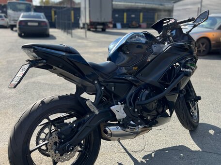 2021 Kawasaki Ninja 650, чёрный, 950000 рублей, вид 5