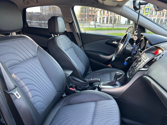 2013 Opel Astra J Рестайлинг, чёрный, 730000 рублей - вид 6