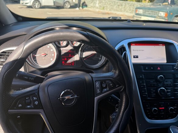 2014 Opel Astra GTC J Рестайлинг, жёлтый, 950000 рублей - вид 8
