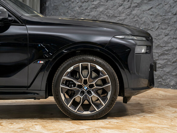 2026 BMW X7 M60i I (G07) Рестайлинг, чёрный, 22290000 рублей - вид 6