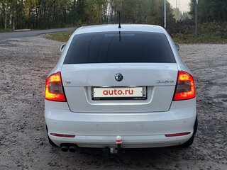 2013 Skoda Octavia II (A5) Рестайлинг, белый, 1190000 рублей, вид 4