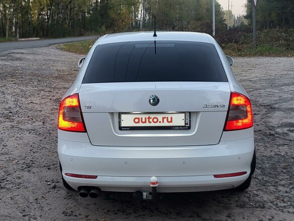 2013 Skoda Octavia II (A5) Рестайлинг, белый, 1190000 рублей - вид 3