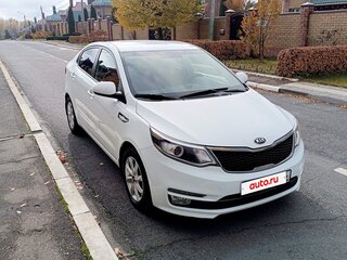 2016 Kia Rio III Рестайлинг, белый, 1180000 рублей, вид 2