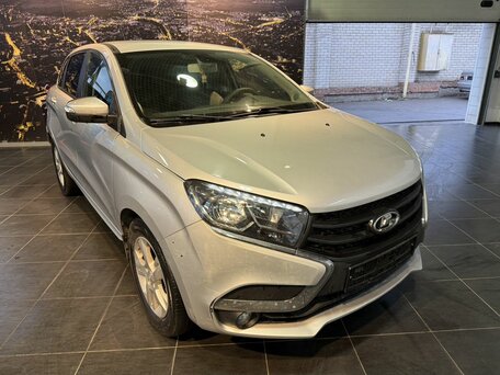 2017 Lada (ВАЗ) XRAY I, серебристый, 650000 рублей, вид 1