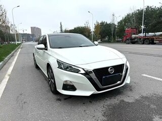 2023 Nissan Sylphy IV (B18) Рестайлинг, белый, 1540000 рублей, вид 4