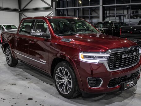 2025 Ram 1500 Crew Cab V Рестайлинг, пурпурный, 9890000 рублей, вид 3