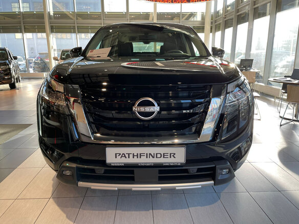 2021 Nissan Pathfinder V, чёрный - вид 3