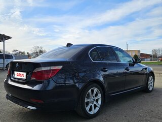 2009 BMW 5 серии 525i V (E60/E61) Рестайлинг, синий, 950000 рублей, вид 4