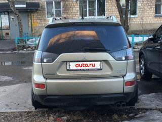 2008 Mitsubishi Outlander II, бежевый, 850000 рублей, вид 2