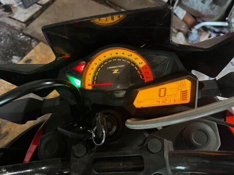 2015 Kawasaki Z 250, оранжевый, 350000 рублей, вид 2