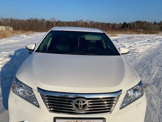 2012 Toyota Camry VII (XV50), белый, 2050000 рублей, вид 2