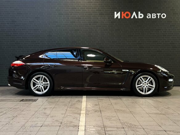 2011 Porsche Panamera 4 I, красный, 2350000 рублей - вид 3