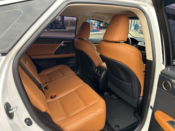 2020 Lexus RX 300 IV Рестайлинг, белый, 4850000 рублей - вид 19