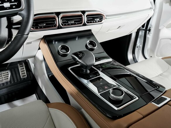 2026 Jetour X70+ I Рестайлинг, белый, 3099000 рублей - вид 11