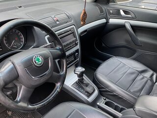 2011 Skoda Octavia II (A5) Рестайлинг, серый, 725000 рублей, вид 5
