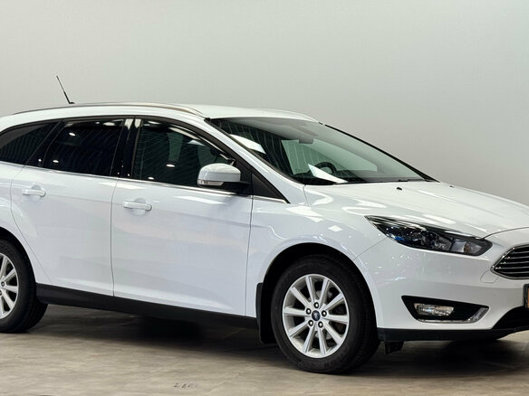 2017 Ford Focus III Рестайлинг, белый, 1150000 рублей - вид 5