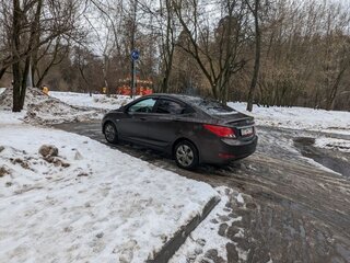 2015 Hyundai Solaris I Рестайлинг, коричневый, 1050000 рублей, вид 3