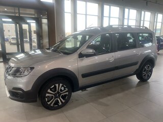 2026 Lada (ВАЗ) Largus Cross I Рестайлинг, серебристый, 1999000 рублей, вид 4