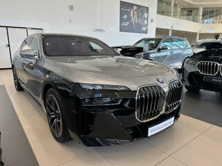 2025 BMW 7 серии 740d xDrive VII (G70), чёрный, 14800000 рублей, вид 3