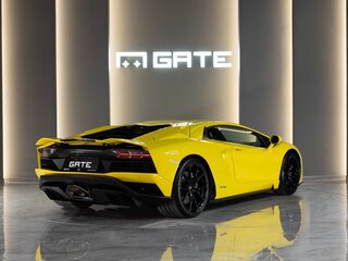 2020 Lamborghini Aventador I Рестайлинг, жёлтый, 50247055 рублей, вид 2