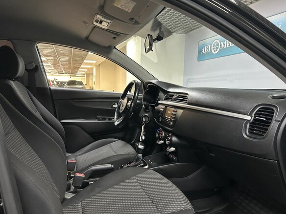 2018 Kia Rio X-Line IV, чёрный, 1375000 рублей - вид 12
