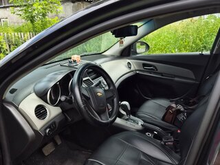2011 Chevrolet Cruze I, чёрный, 750000 рублей, вид 5
